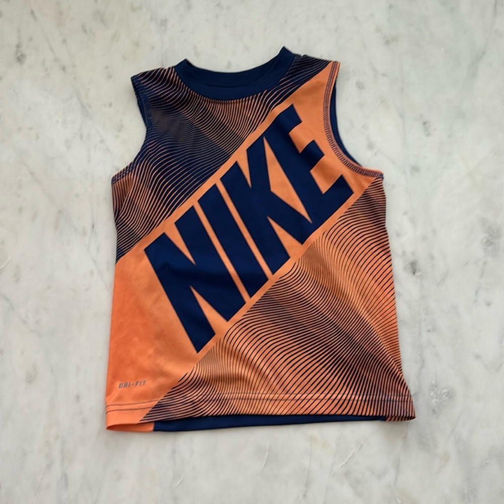 Size 4-5YRS Nike sleeveless tank jersey